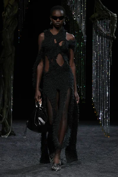 Look 37